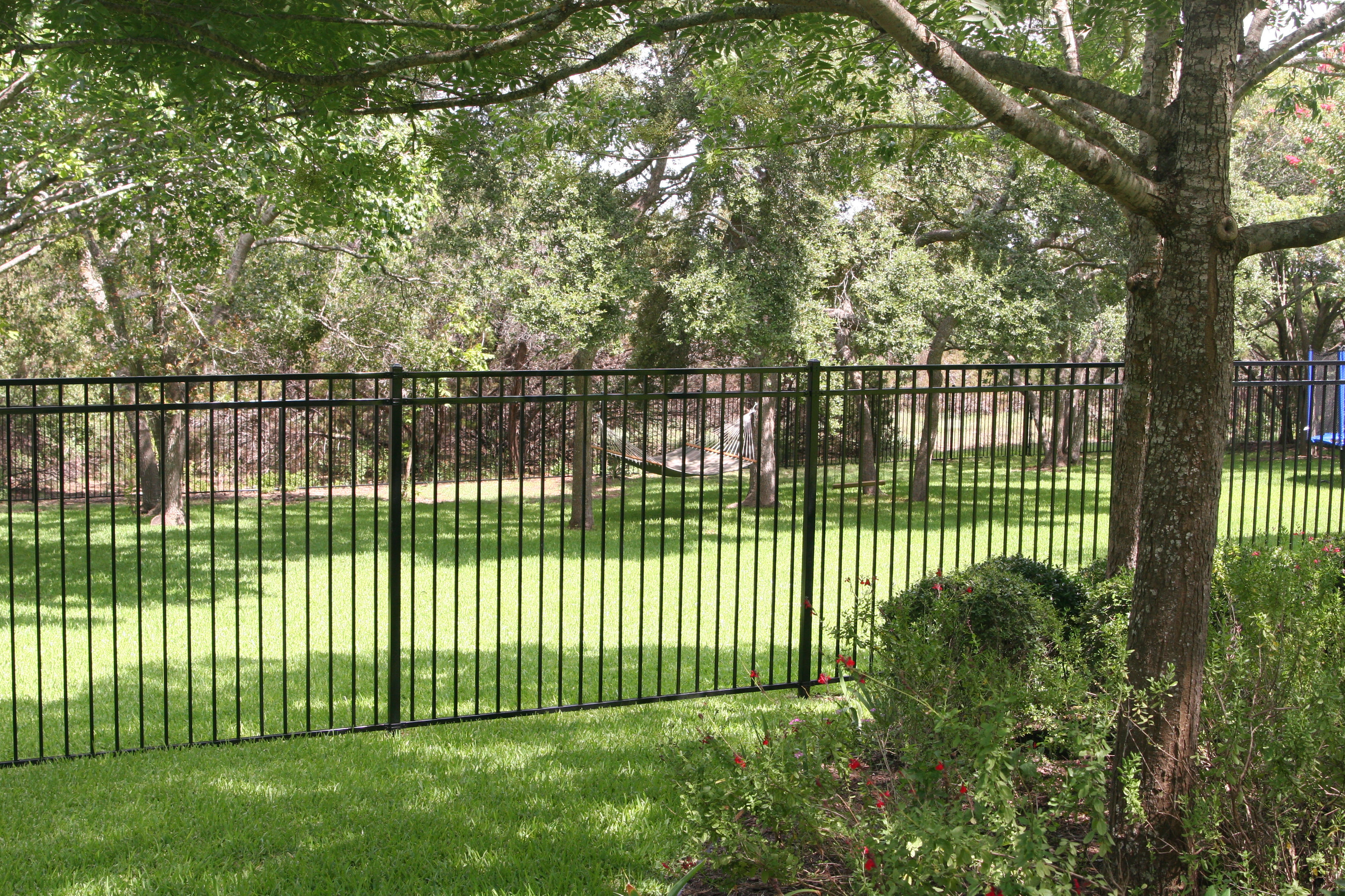 Versatile and Classic Fencing for Front Yards | Fortress