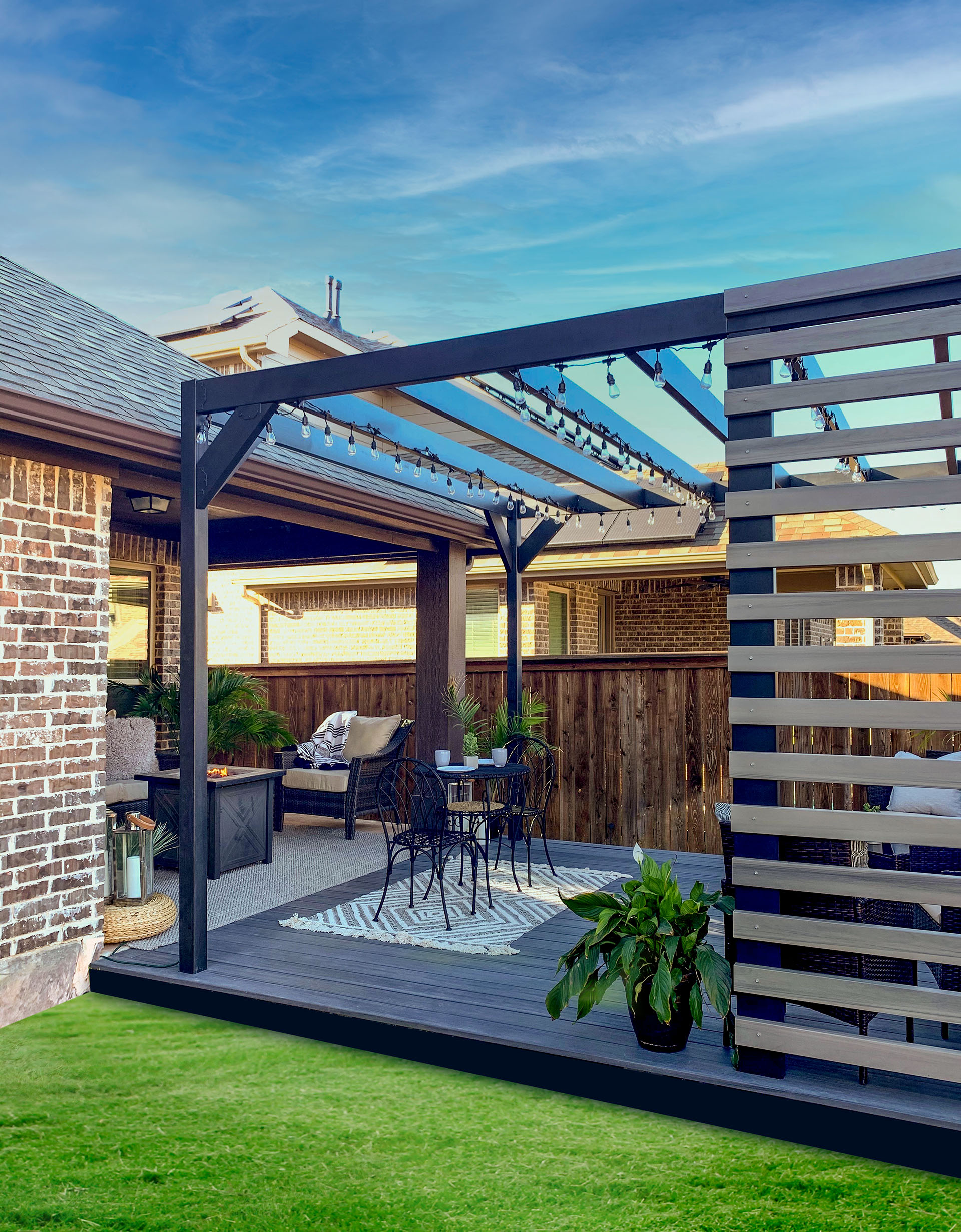 Horizontal composite boards increase privacy on steel pergola